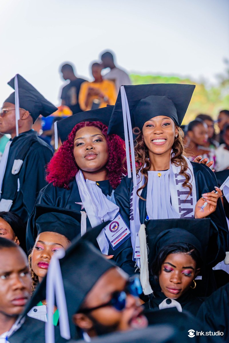 inkstudio82's tweet photo. Revivez la magie de la collation des grades UNILU 2023-2024 ! 🎓📸
Votre réussite, notre passion.
Photos disponibles : DM ou +243903306114
👉🏼La suite ici : https://t.co/dtd9xNqR7l
#UNILU2024 #inkMemories
#inkstudio https://t.co/1tx6TLy1Vv