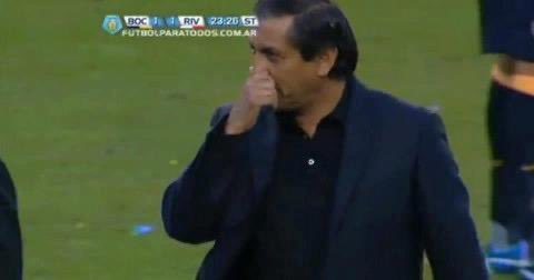 RiverPlateRT's tweet photo. Todos con el mismo TIP https://t.co/5SNqPdY3kK
