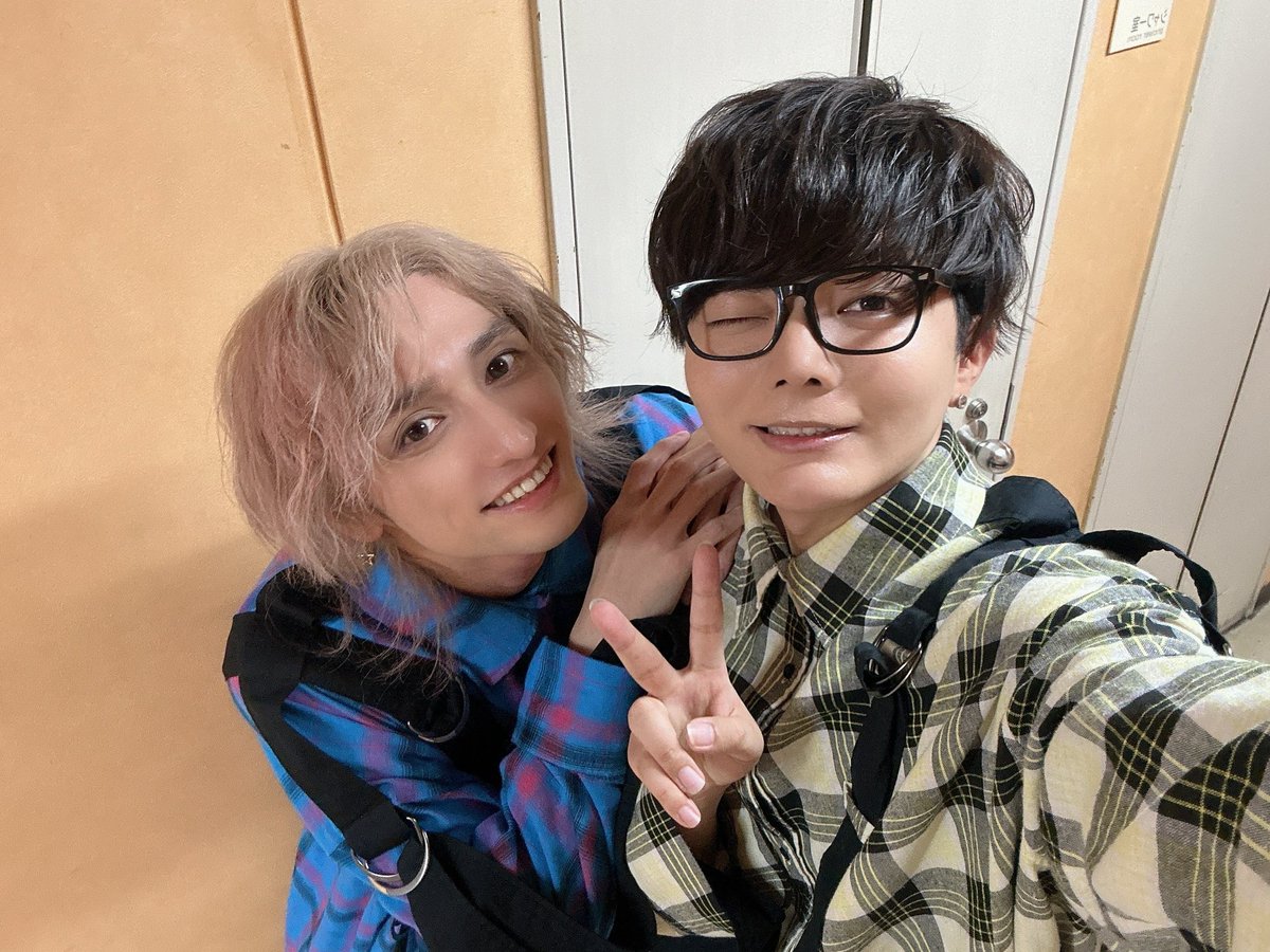 TAMAHIYOo_2525's tweet photo. ニコこれツアー大阪
ありがとうございましたっ！

ツアー始まったね🙌🏻 ❤︎

烏合の衆踊ったの！
めっちゃ頑張ったから見応えあるといいな🥲
いつもかっこいいの踊ってるみんなに混ぜてもらえて涙🥲もっと頑張りたい！

きてくれてありがとうございましたっ！

つぎは再来週！名古屋でお待ちしてます！ https://t.co/M5xK7xuPSx