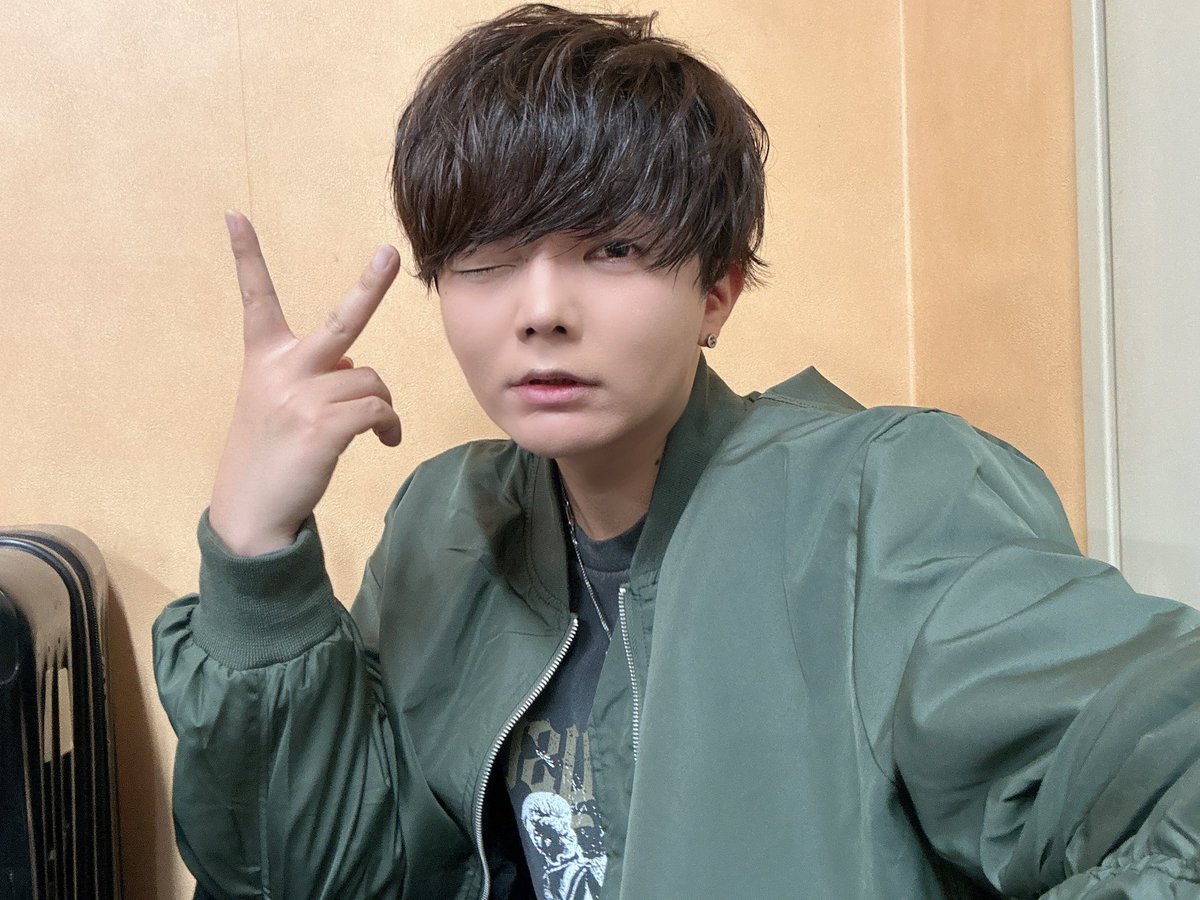 TAMAHIYOo_2525's tweet photo. ニコこれツアー大阪
ありがとうございましたっ！

ツアー始まったね🙌🏻 ❤︎

烏合の衆踊ったの！
めっちゃ頑張ったから見応えあるといいな🥲
いつもかっこいいの踊ってるみんなに混ぜてもらえて涙🥲もっと頑張りたい！

きてくれてありがとうございましたっ！

つぎは再来週！名古屋でお待ちしてます！ https://t.co/M5xK7xuPSx