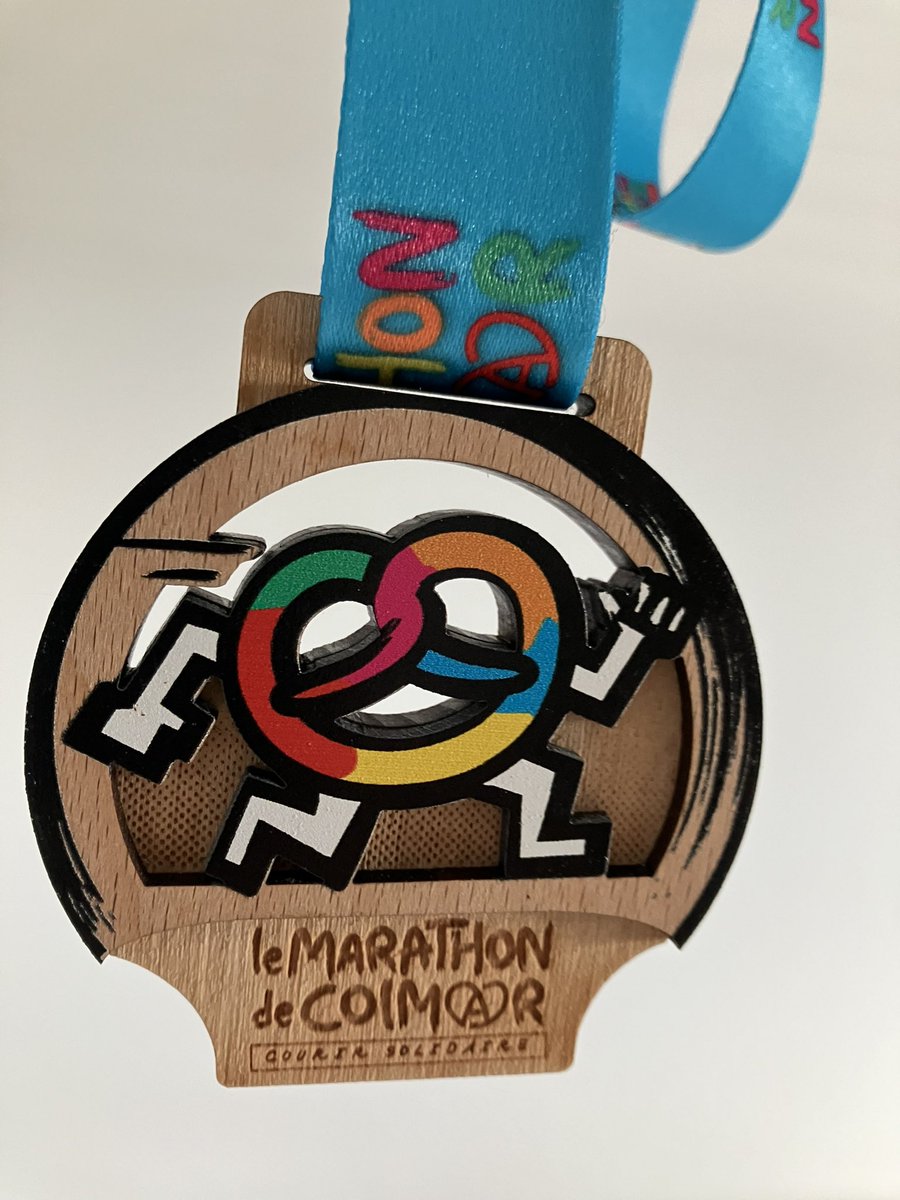 Énorme nouvelle édition de #marathon de Colmar 2024. Beaucoup de plaisir de passer dans son village natal pour le semi !