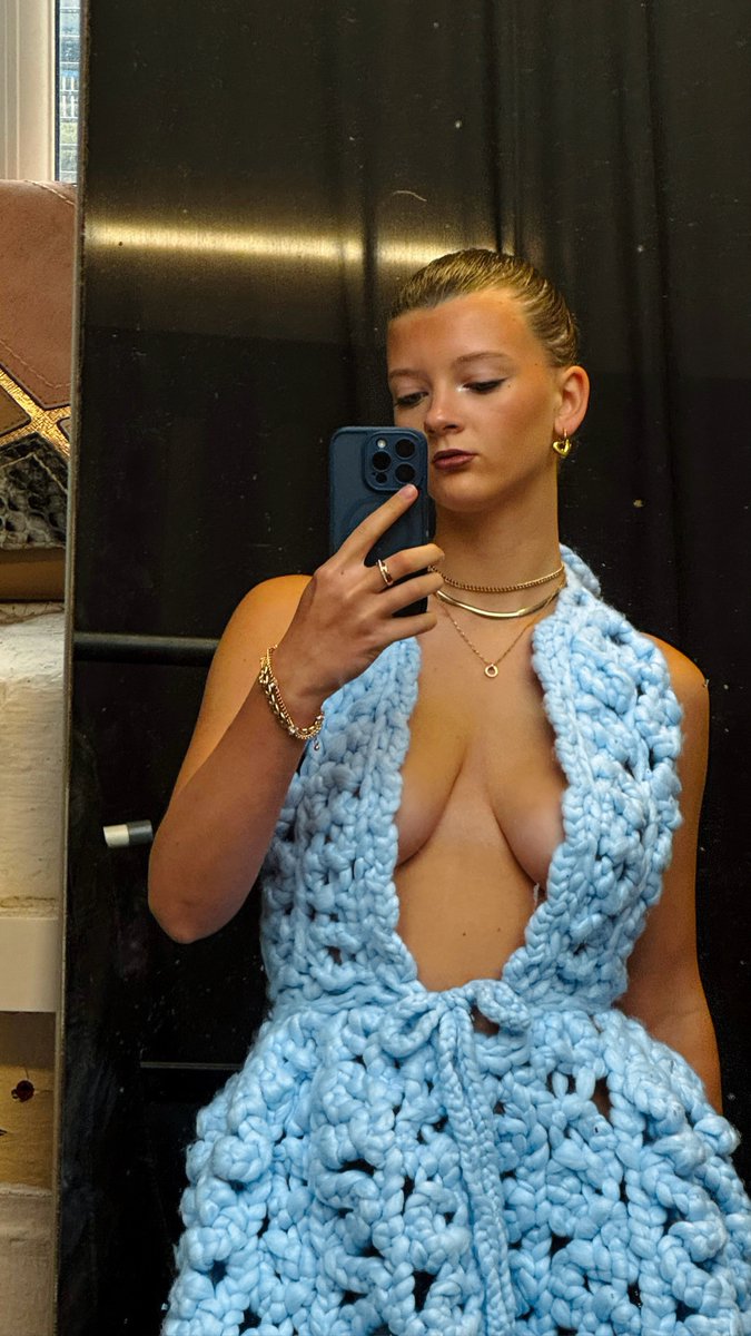 TheAnnabelKiki's tweet image. These outfits!! 🔥🔥🔥 #FashionWeek #CatwalkModel