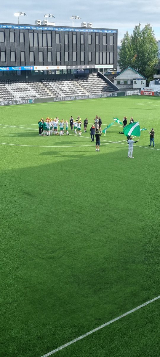 saethso's tweet photo. For en Kammahelg! 5-0 i går og opprykk i dag. Grønnhvitt! https://t.co/SZWkhRQYAJ