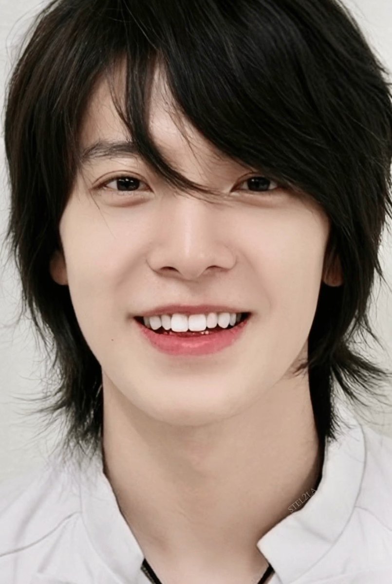 Stel2laa's tweet image. #동해 #DONGHAE 
20代                                                30代