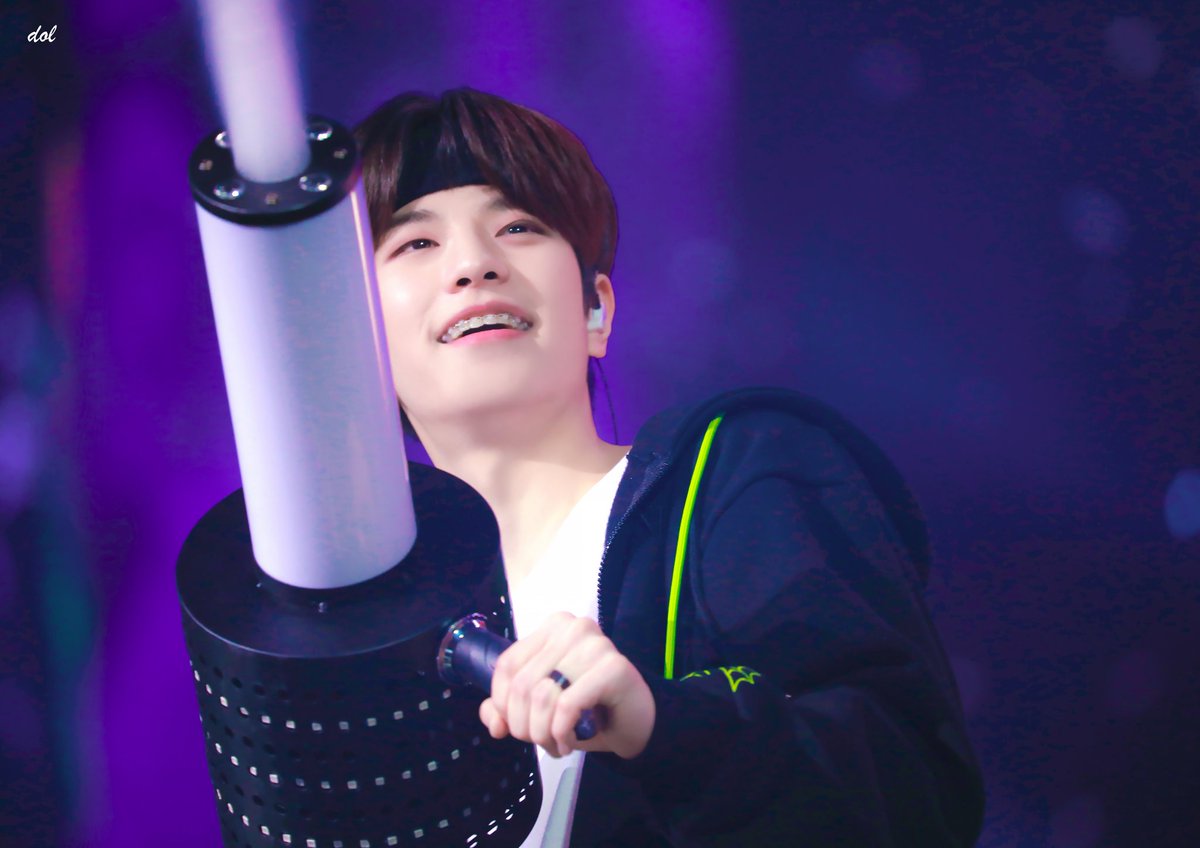 dol_minmin's tweet photo. ✨️HAPPY SEUNGMIN 🐶DAY✨️
사랑해 승민아 🩷
#HappySeungminDay
#승민아_평생_옆에서_노래해줘
#승민아_우리_천천히_영원하자
#OurMiniverseSeungmin https://t.co/zujrJCmv6Y