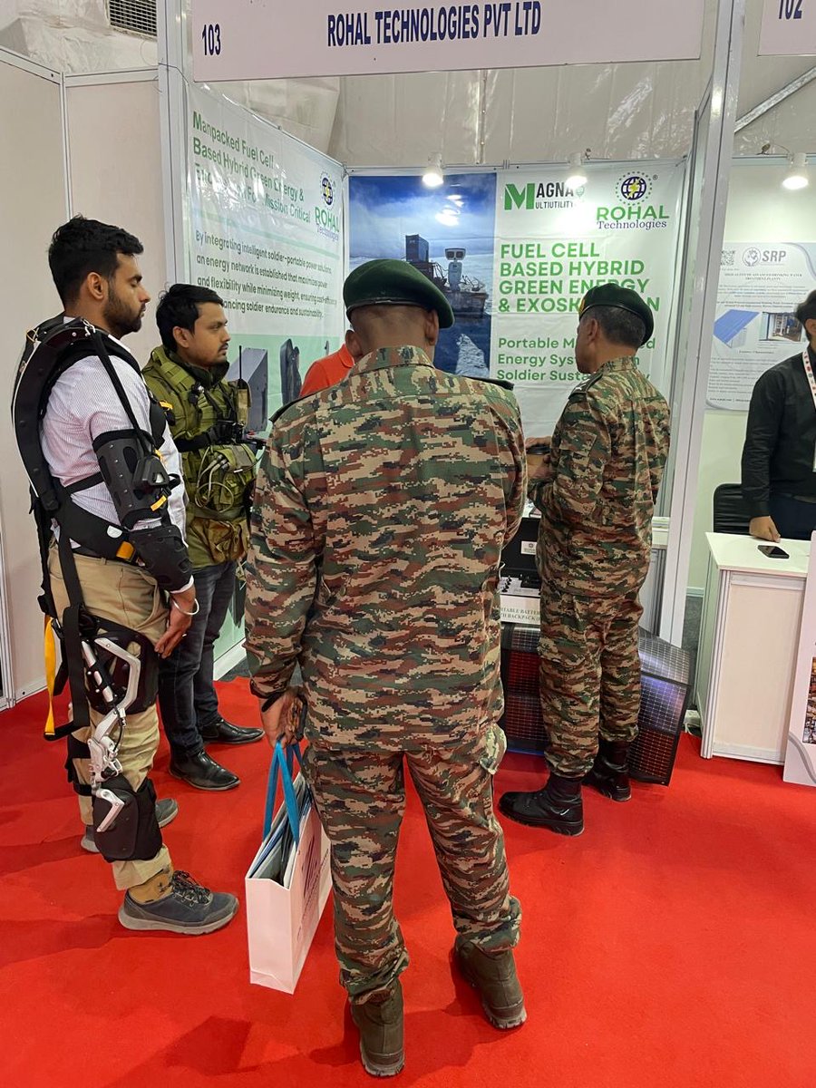 PvtRohal's tweet photo. A fantastic event at #Himtech2024 in Leh. Honored to showcase our SOFC Fuel Cell-based Hybrid Green Energy, Wearable Energy systems, &amp; Passive-Active Exoskeletons to senior Indian Army officials. Grateful for the positive response and valuable connections! @adgpi @NorthernComd_IA https://t.co/r6utdH8PGD