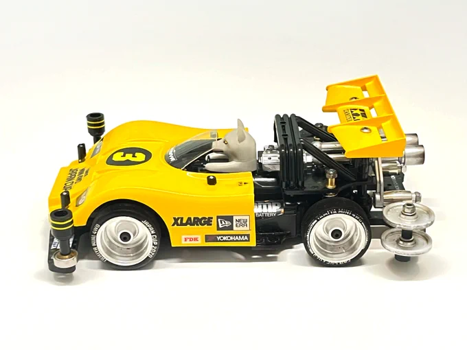 #JC2024コンデレ3 作品名:RACING WOLF サーキットを駆けるイケイケな狼のレーシングカー ワイドトレッドな足回りと大型ウイングで力強いシルエットにしました。 ボディ内部とリヤの排気口部分にマスダンパーを搭載。可動式のギミックになっています(ツリーの動画参照)。 #ミニ四駆 #mini4wd