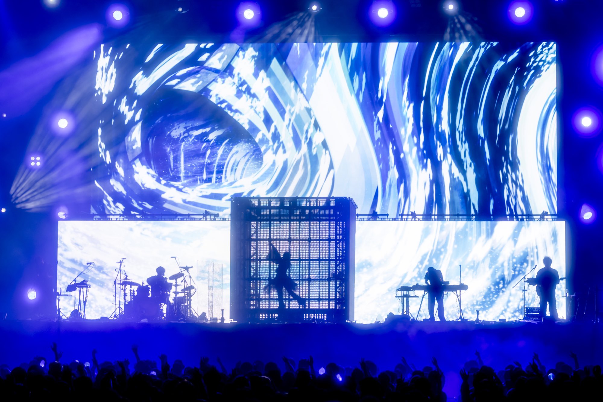 新品・未開封Ado アド エーディオーを見せつけろ！ロックなロンT(大・XL)