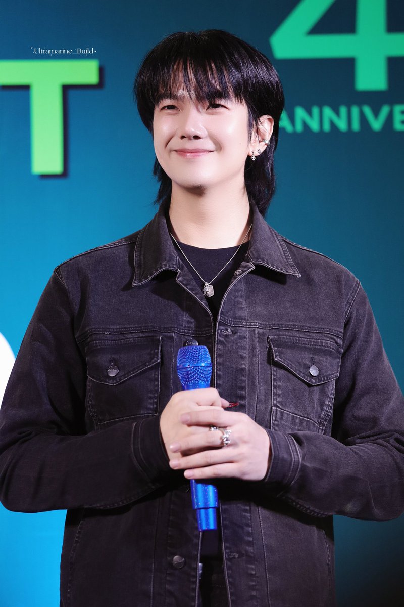 ไม่อยากจะให้ยิ้มสักเท่าไหร่ กลัวเวลาเธอยิ้มแล้วจะหลงรักไม่ไหวแล้วนะคร้าบบบ..บิว🤭🤭🤭

Build Wearing Denim
#RBSJackRusselXBuild 
<a href="/JakeB4rever/">BIU.</a>