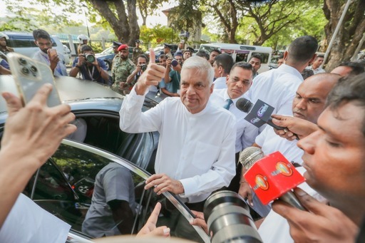 Jamz5251's tweet image. He came. He performed. He served. And He left, respecting the will of the people. #RanilWickremesinghe