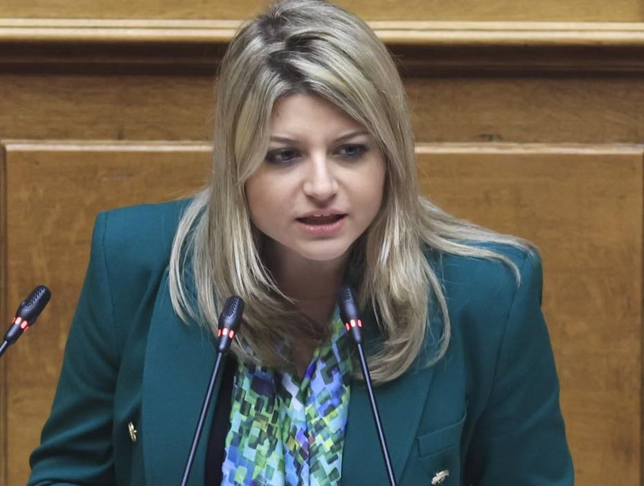 tokarfi's tweet photo. Νάγια Γρηγοράκου: Εκλογές στο ΠΑΣΟΚ: Μια εθνική υπόθεση https://t.co/EbLKodRBLl https://t.co/dIbGlDHoZq