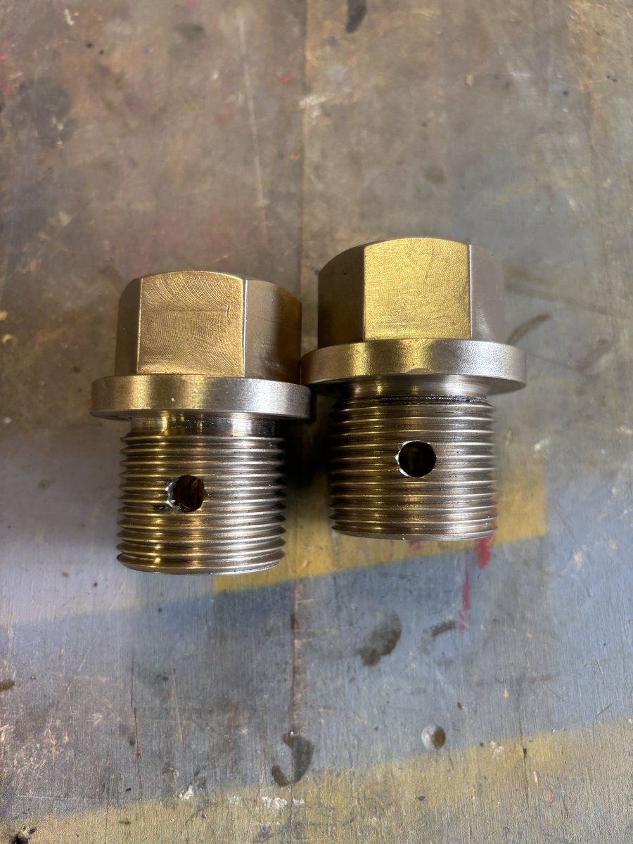4123LMS's tweet photo. A nice relaxing machining job for a Sunday was the completion of two more tender axlebox drain plugs.  These are in LG2 gunmetal and have a 1” BSP thread. https://t.co/LSx8CwdN95