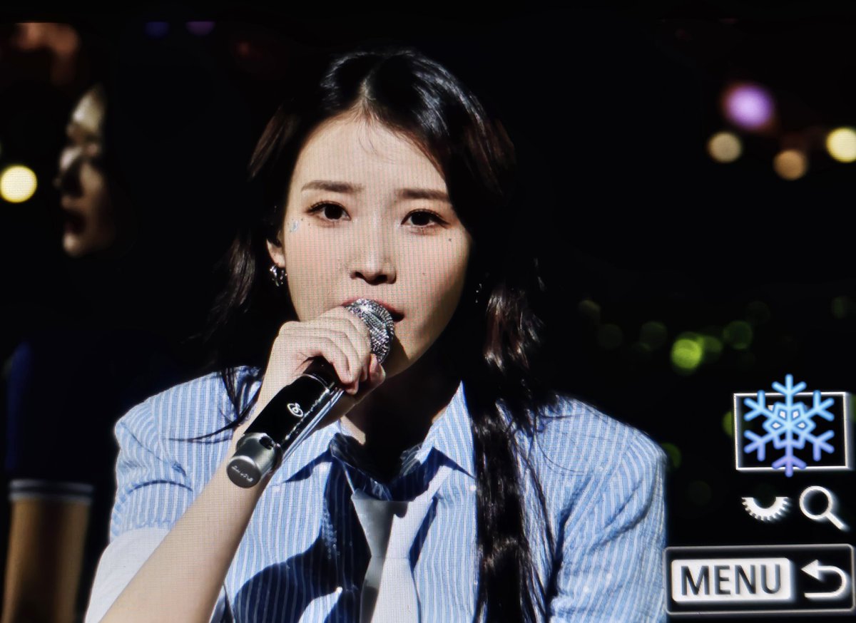 Louis❄ tweet media