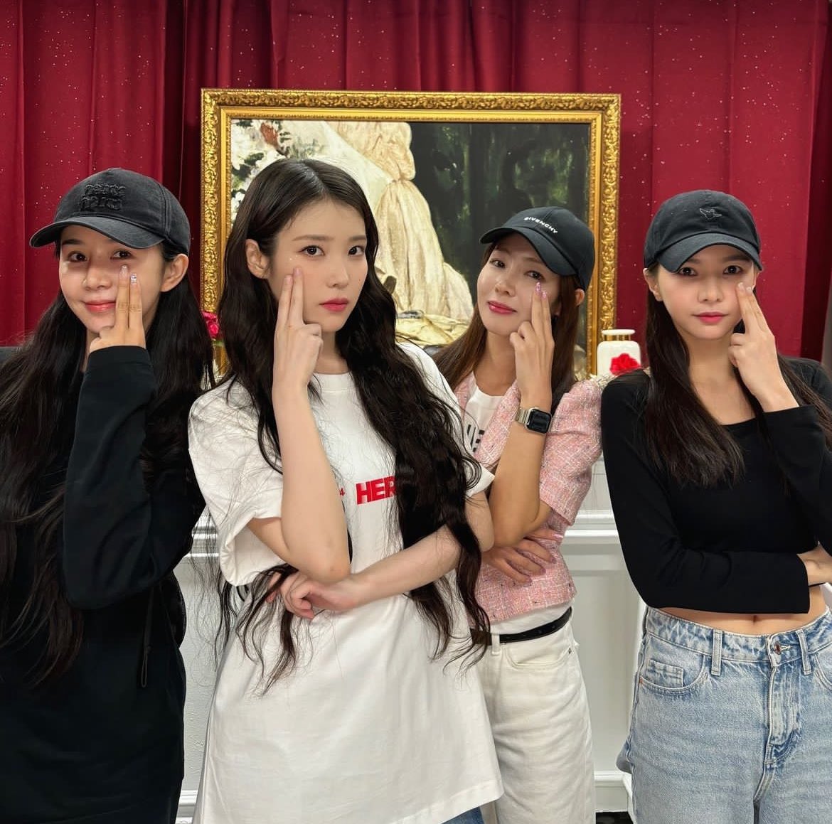 GYFj4u8b0AYTb9O?format=jpg&name=medium