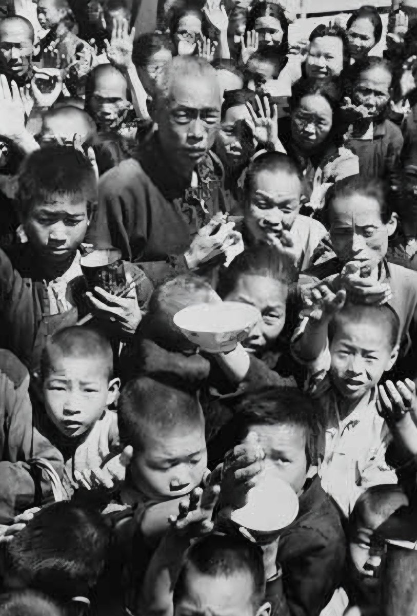 PersecArchive's tweet image. The Great Chinese Famine, which occurred from 1959 to 1961, stands as one of the most tragic examples of state-driven persecution through mismanagement and neglect. Under Mao Zedong’s leadership during the Great Leap Forward, the government implemented aggressive agricultural…