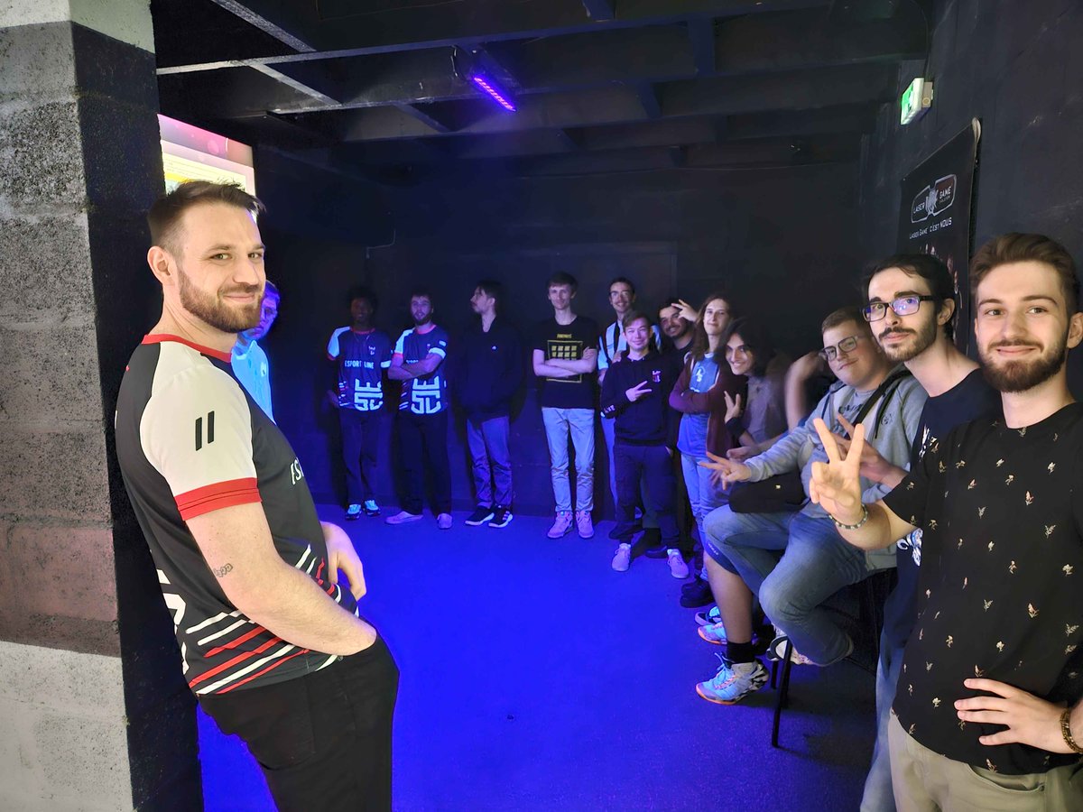 eSport Line tweet media