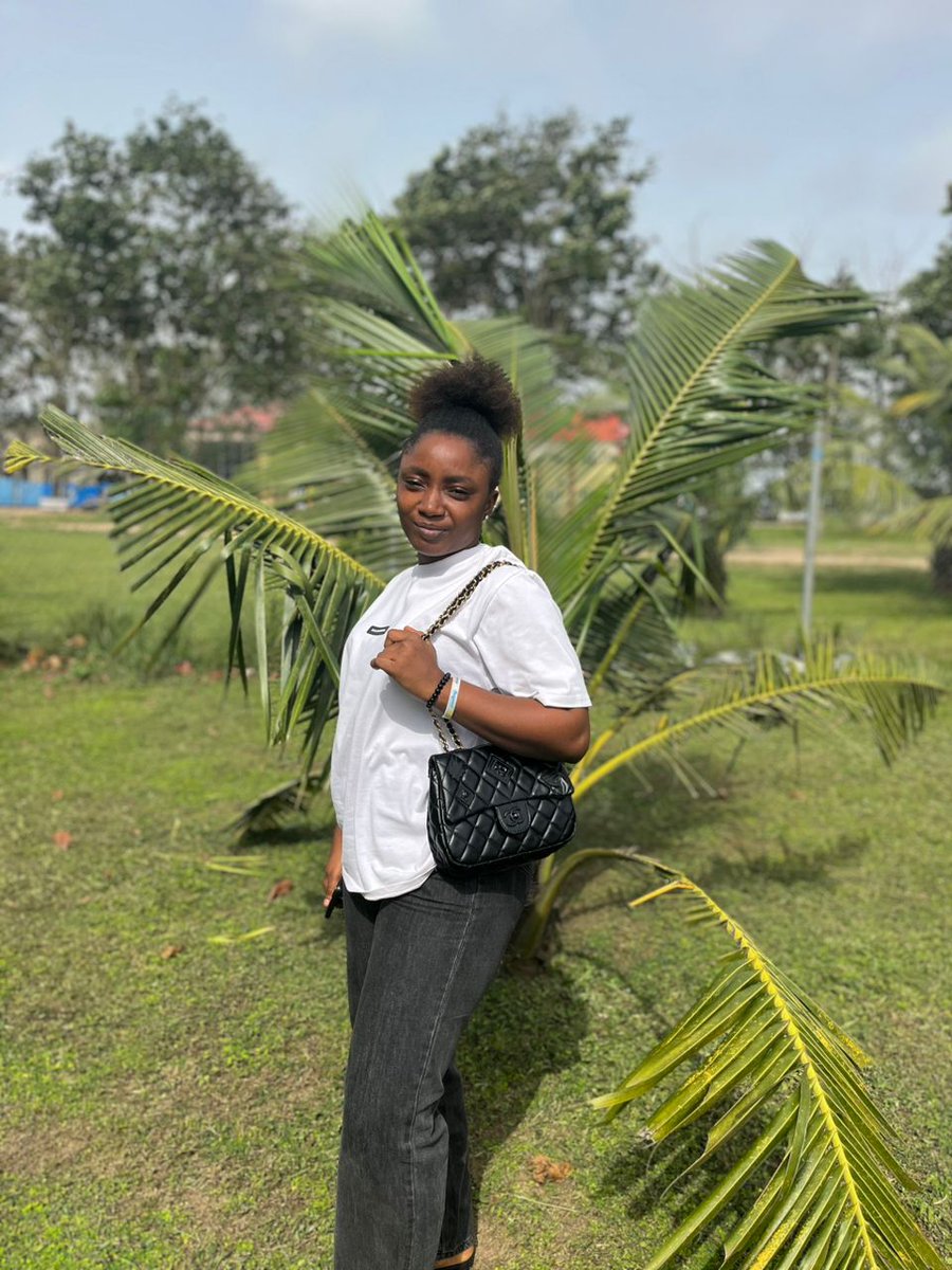 MobilePunch's tweet photo. 𝟐𝟐-𝐲𝐞𝐚𝐫-𝐨𝐥𝐝 𝐋𝐀𝐒𝐔 𝐬𝐭𝐮𝐝𝐞𝐧𝐭 𝐛𝐚𝐭𝐭𝐥𝐞𝐬 𝐜𝐚𝐧𝐜𝐞𝐫, 𝐟𝐚𝐦𝐢𝐥𝐲 𝐬𝐞𝐞𝐤𝐬 𝐍𝟏𝟓𝐦 𝐟𝐢𝐧𝐚𝐧𝐜𝐢𝐚𝐥 𝐡𝐞𝐥𝐩

A 22-year-old Lagos State University student is urgently seeking N15 million financial assistance as she battles aggressive form of breast cancer.

https://t.co/f8FGOqDLfB