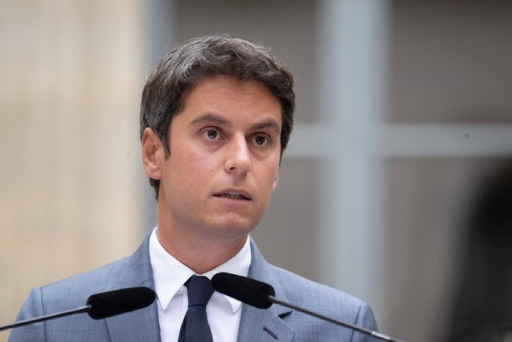 CerfiaFR's tweet photo. 🇫🇷 FLASH | Gabriel Attal va demander à Michel Barnier de garantir "qu’il n'y aura pas de retour en arrière sur la PMA, le droit à l'IVG, les droits LGBT". https://t.co/ySbqZ9Rdjf