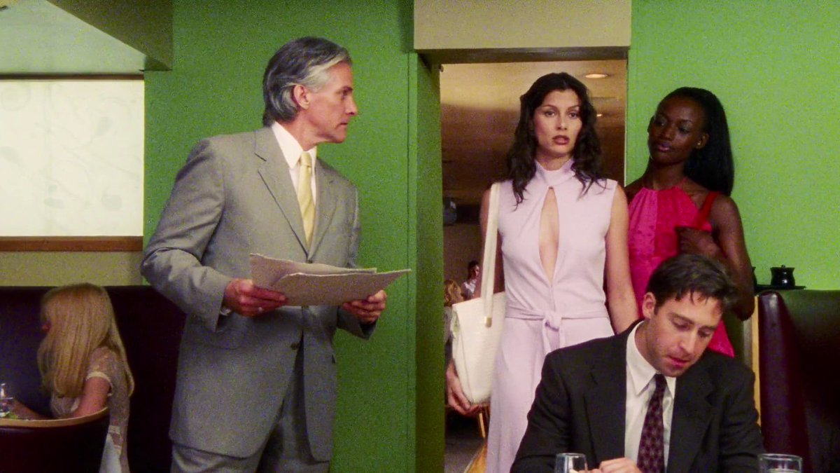 dumbandfunn's tweet photo. Natasha Naginsky wearing a stunning dress by Richard Tyler (F/W 2000) while giving Carrie the ultimate death stare https://t.co/mgGLRUClVQ