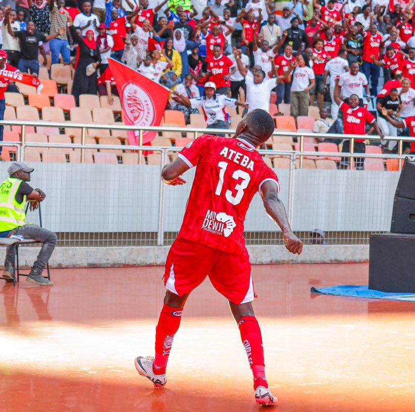 FKihamu's tweet photo. SHULE: SIMBA SPORTS CLUB

SOMO: NAMNA YA KUWA STRIKER WA MPIRA

MWALIMU: LIONEL ATEBA 

Mtag Mwanafunzi wako wa kuwahi darasa hili mapema😀 https://t.co/xFMxgrcaTa