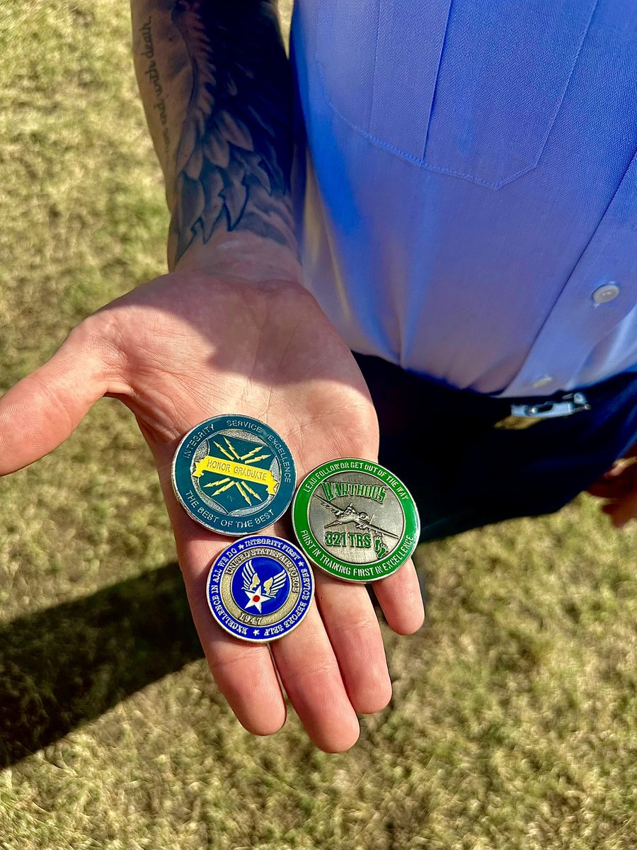 sunnemason's tweet photo. Disappeared for a while but I’m back and I’m better. Airman 1st Class Rodriguez, Air Force BMT Honor Graduate and 4th in my class of 709. Here’s to a new chapter #AirForce https://t.co/XjJDFEux90