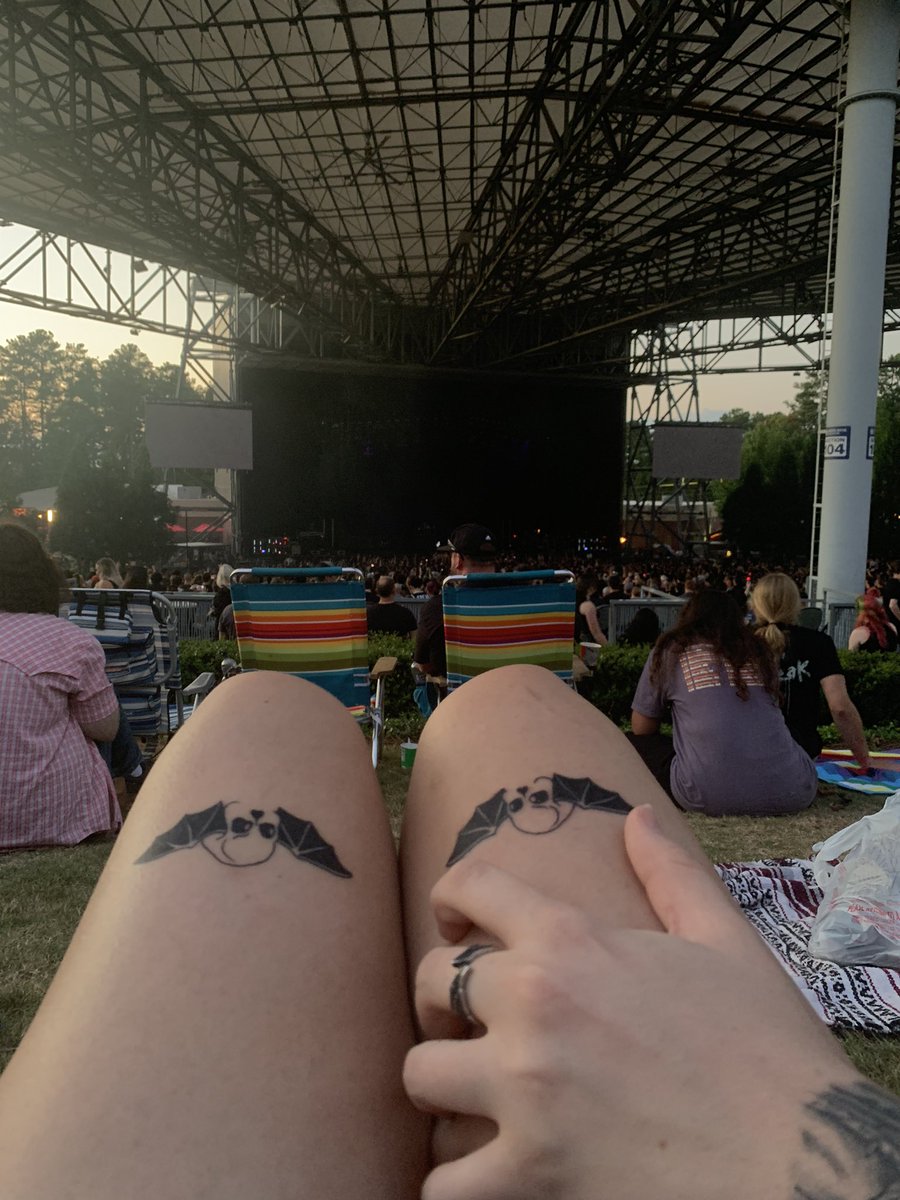 chat what do we think of the new ink ft bf hand