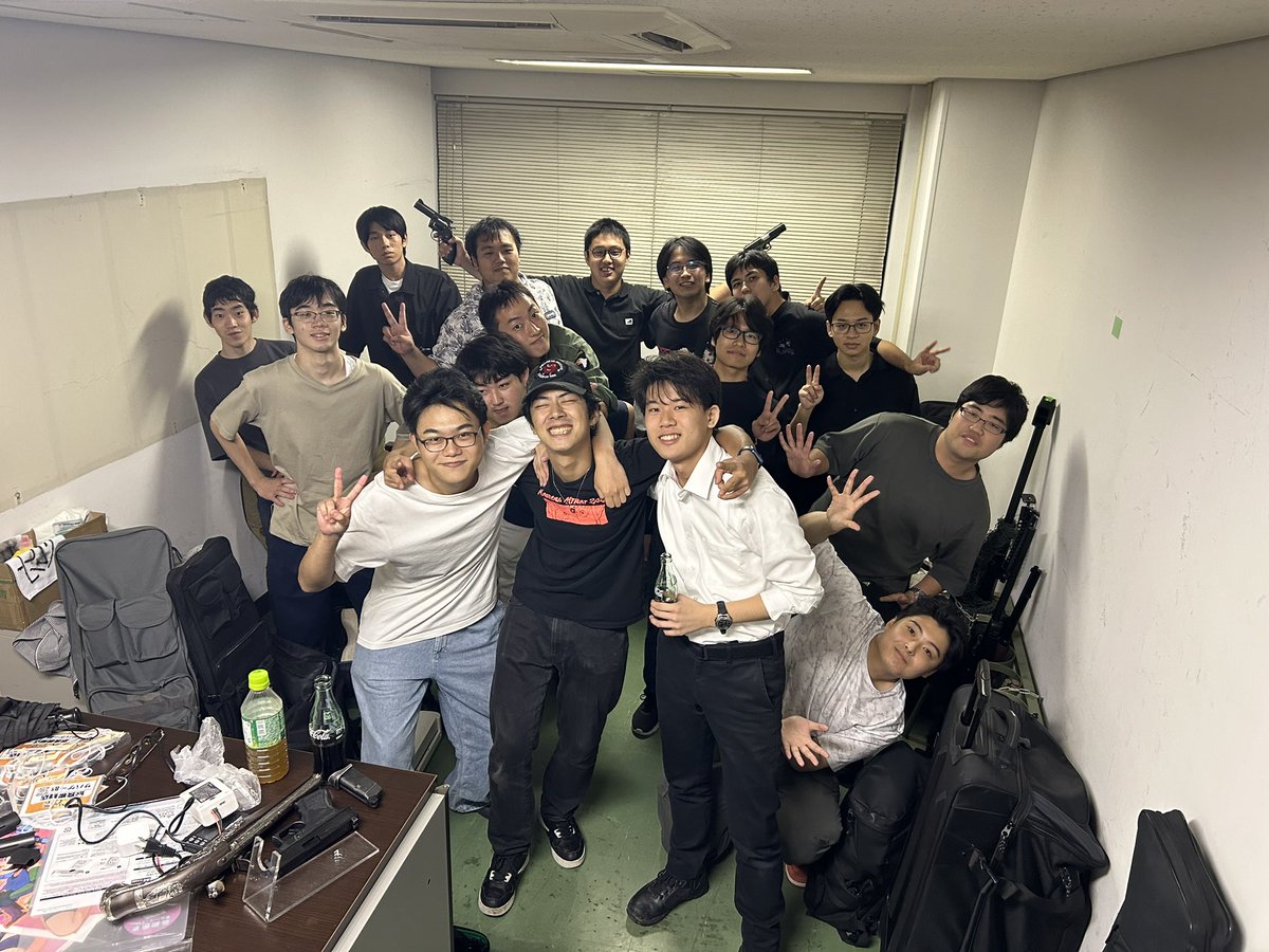 OECUSVGS's tweet photo. 大学祭2024 終了しました。
今年は本当に楽しかった！！！
来てくださった方々ありがとうございました！
代表は今年で最後ですがサバゲー部はこれからも完全不潔です！！！ https://t.co/e2Vk8ZQBFo