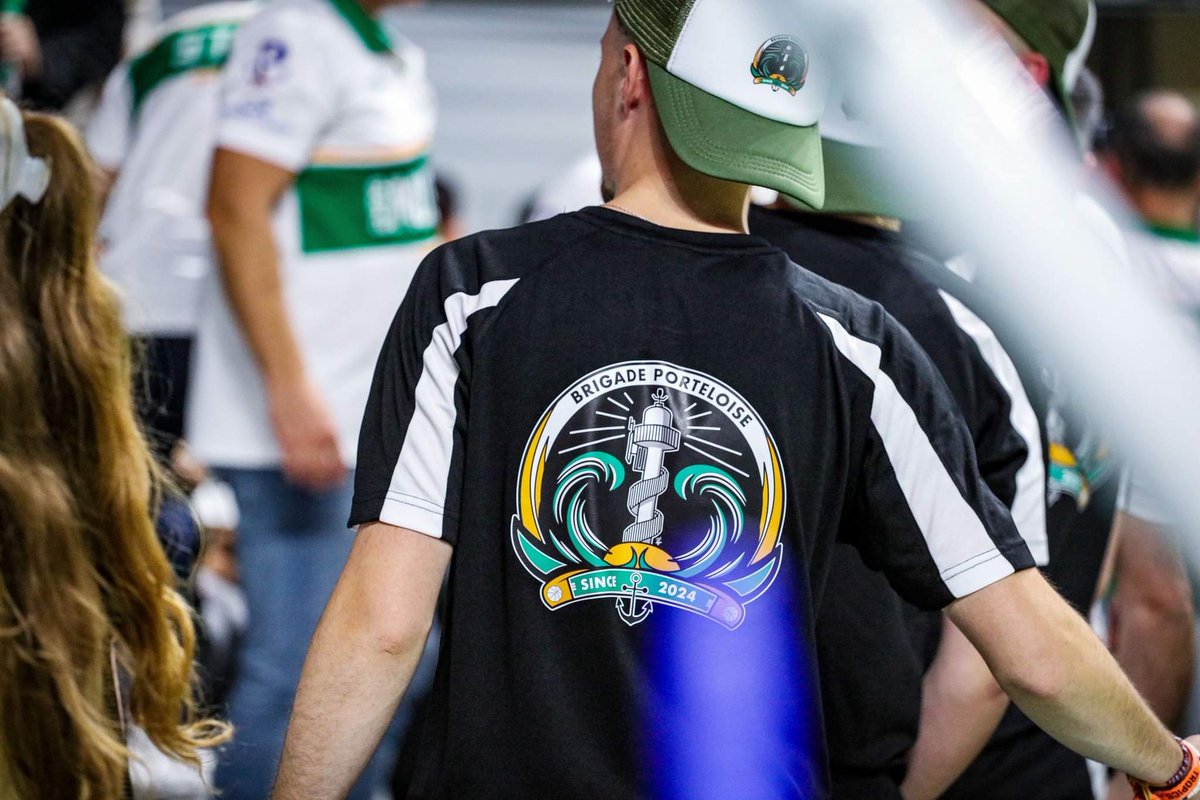 ESSMbasket's tweet photo. 👏🏼 𝐁𝐢𝐞𝐧𝐯𝐞𝐧𝐮𝐞 𝐚̀ 𝐋𝐚 𝐁𝐫𝐢𝐠𝐚𝐝𝐞 🫡

Hier pour l'ouverture du championnat face à Bourg, vous avez pu découvrir un nouveau groupe de supporters, 𝑳𝒂 𝑩𝒓𝒊𝒈𝒂𝒅𝒆 𝑷𝒐𝒓𝒕𝒆𝒍𝒐𝒊𝒔𝒆.

Bienvenue à eux et soyez-en sûrs, vous avez fait le bon choix.

#ENSEMBLE 🤜🏼🤛🏼 https://t.co/tYOqkPWhFg