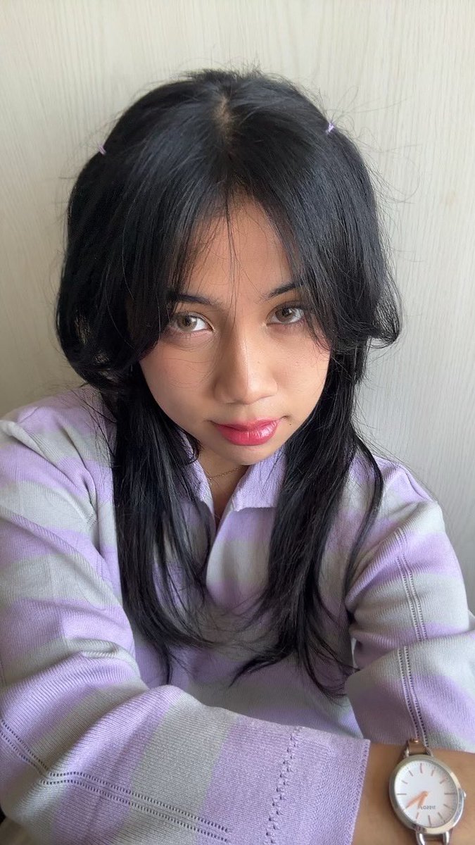 ejejcaa's tweet image. perdana ootd minggu ini😝☝🏻