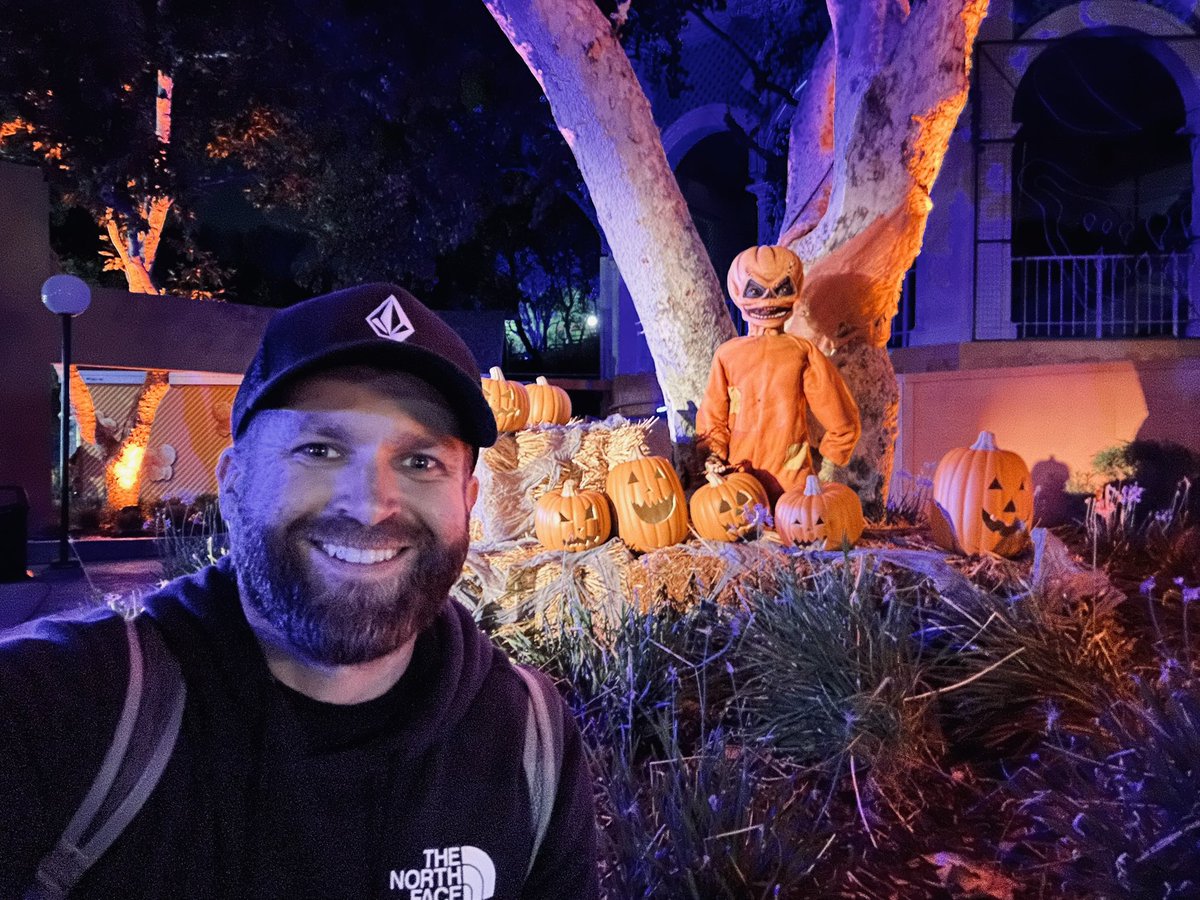 ExpThemeParks's tweet photo. I had a fun time at Six Flags Magic Mountain Fright Fest Extreme last night! π
#frightfestextreme #frightfest #sixflags #sixflagsmagicmountain #halloween #themepark #rollercoaster #amusementpark #coasterenthusiast #thrillride #explorepage #photography https://t.co/c94WezIrbM
