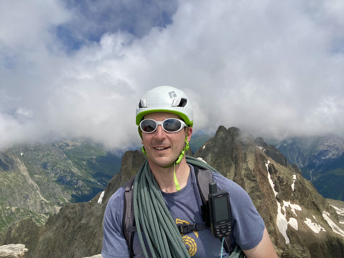 mountain-instruction tweet media