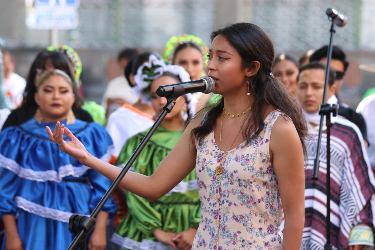 Esa bella arma que debe conocer el pueblo
 
Se realizaron 9 concursos de declamación en el estado, en los que participaron niños, estudiantes, universitarios, artistas, obreros, campesinos y colonos. Lograron reunir a más de 400 declamadores

Artículo en: facebook.com/share/3tqgdPhg…