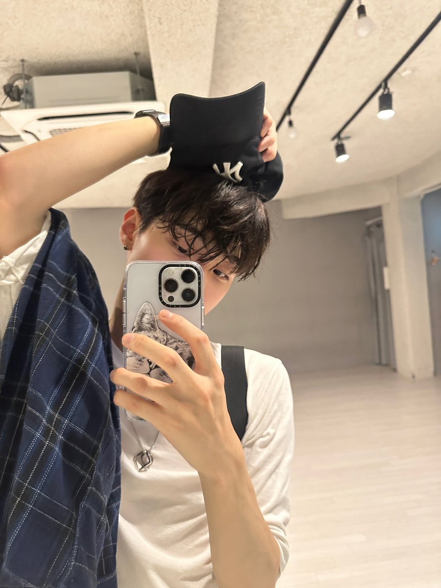osmlogs's tweet photo. xmnrome instagram story update

#ONEPACT #원팩트 #SEONGMIN #성민 #OHSEONGMIN #오성민 https://t.co/vqO2V62q7k