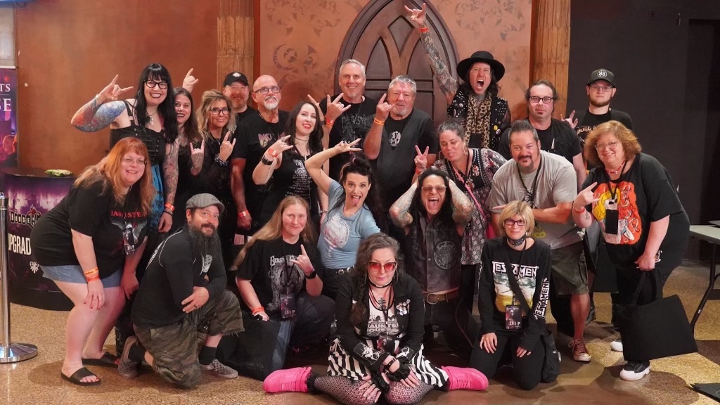 BeastoBlanco's tweet photo. HUGE THANK YOU to the #LoyalBeast VIPs that came out to our Cleveland show!🤘
Tonight we're in Minneapolis, there's still time to snag tickets on our website and VIP upgrades from our webshop! https://t.co/jsGOnAbSwF https://t.co/gXATPQRVtN