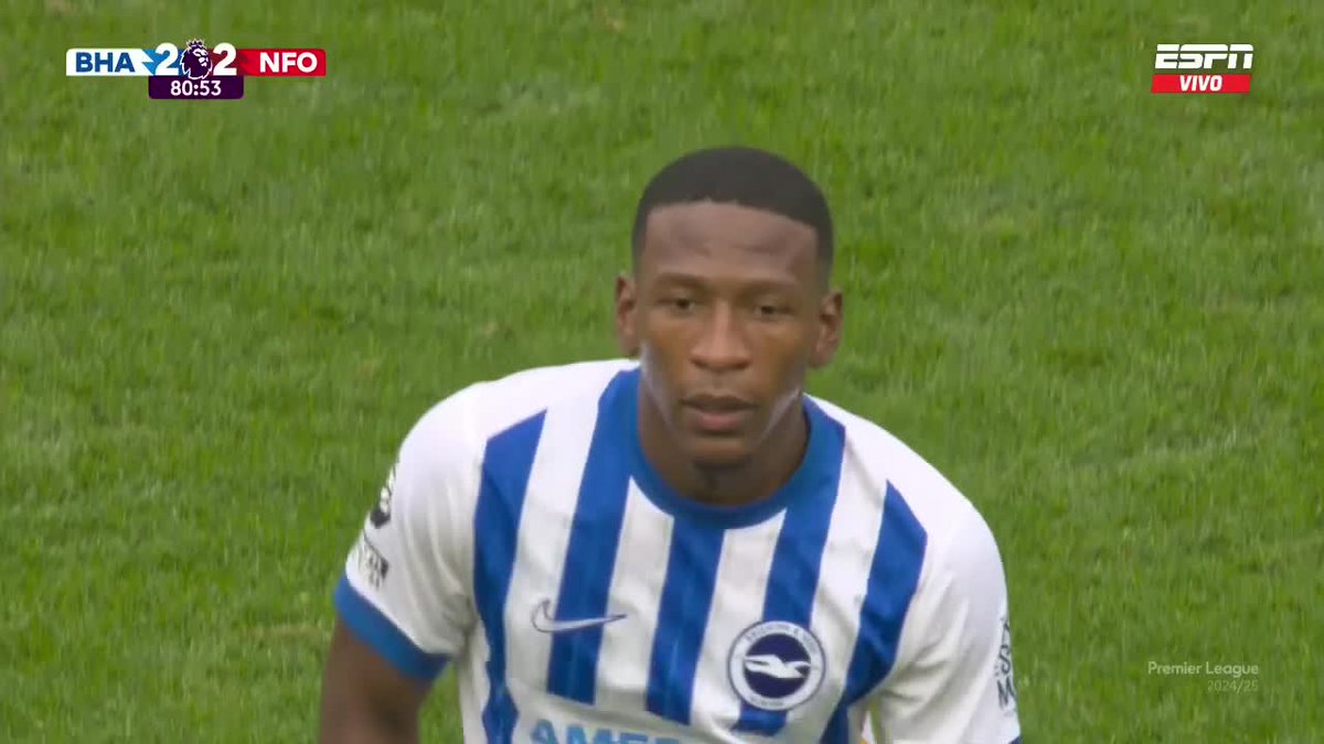ESPNEcuador's tweet photo. ⚽️¡SE LE ACABÓ EL PARTIDO A PERVIS! 

El ecuatoriano fue reemplazado en el minuto 80 por Ferguson. Fue la primera titularidad de 🇪🇨 Pervis Estupiñán tras superar una lesión.  #Brighton iguala 2-2 con #Notttingham, por la fecha 5 de la #PremierLeague. https://t.co/3nx8WPH6Wg