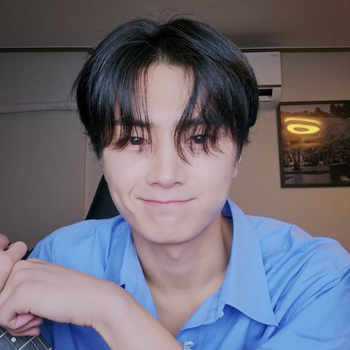 byjongseongie's tweet photo. MY BRUNI JAY 😭🩵 https://t.co/DO0AVvmQpC