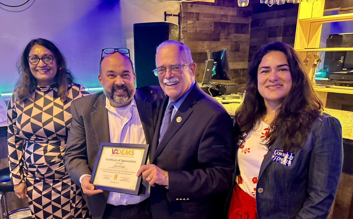 ElectConnolly's tweet photo. Great to be out in Herndon with @vademlatinos and @VA11Dems for our annual Hispanic Heritage Month celebration. https://t.co/immjZw1893