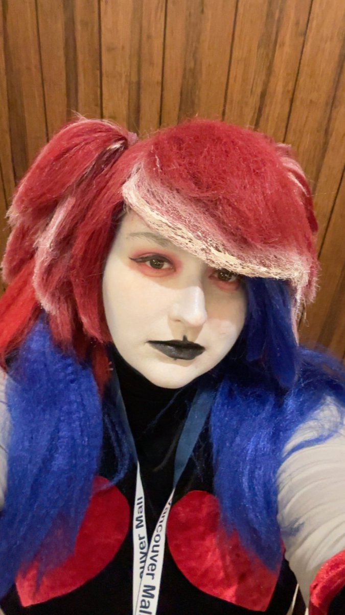 Sweetpandacos's tweet photo. Had a great time guesting at my first con!
#couvecon #couveconchapter3 #Hazbin #HazbinHotel #vox #velvette https://t.co/GCSxaTX2Kx
