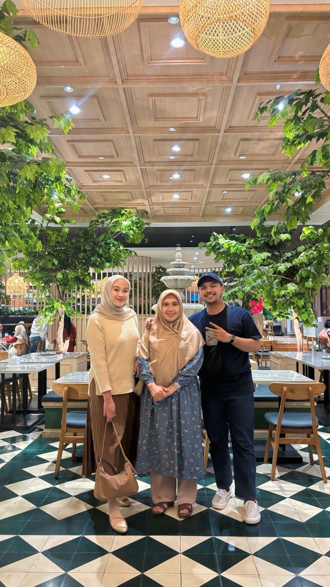 amarizkyts's tweet photo. two of us are gorgeous woman👉🏻🥹👈🏻 https://t.co/7j4j1uZprs