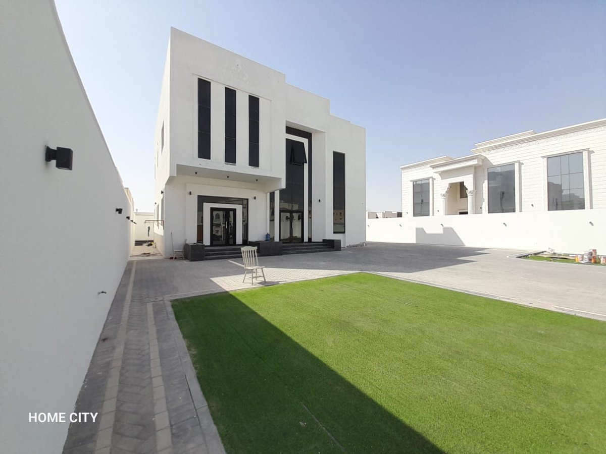 السلام عليكم 
متوفر عندنا فيلا للايجار مدينة الرياض تشطيب سوبر ديلوكس تصميم مودرن تتكون من  :
غرف نوم ماستر واسعة ( 4 )
مجلس رجال بمدخل مستقل مع مغاسل 
صاله عائليه ( 2 )
غرفه خادمه 
غرفه غسيل 
مطبخ رئيسي باب للخارج 
مظلات للسيارات 
بوابه الكترونيه 
للتواصل والاستفسار:
0504639006