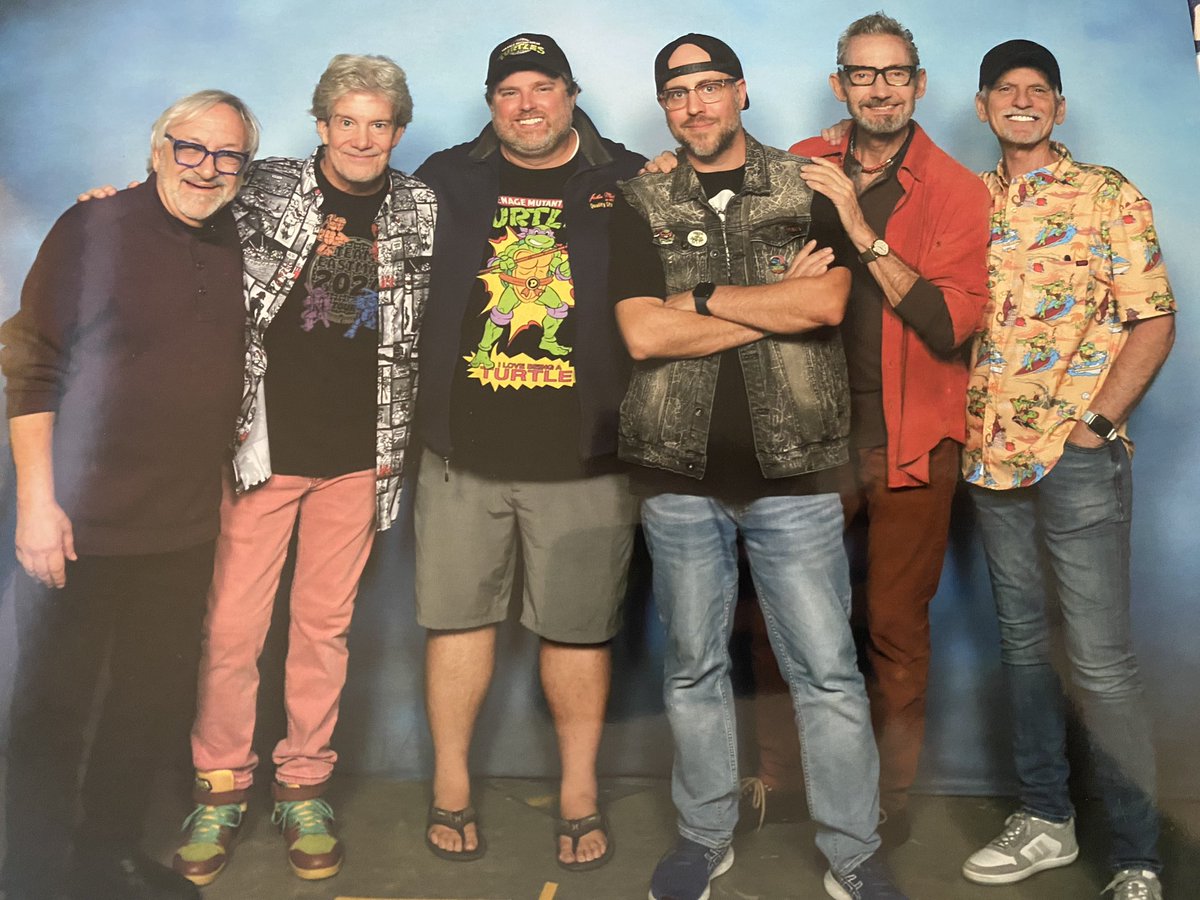 TwinzerDad's tweet photo. When my 40th Birthday rolled around, and people asked what I was doing on the day, they were shocked to hear me say “nothing really.” Because the real Shellabration was this weekend where my best friend flew in from Florida and we drove up to NH to go to #GraniteCon for TMNT fest https://t.co/LDo7Cnxlge