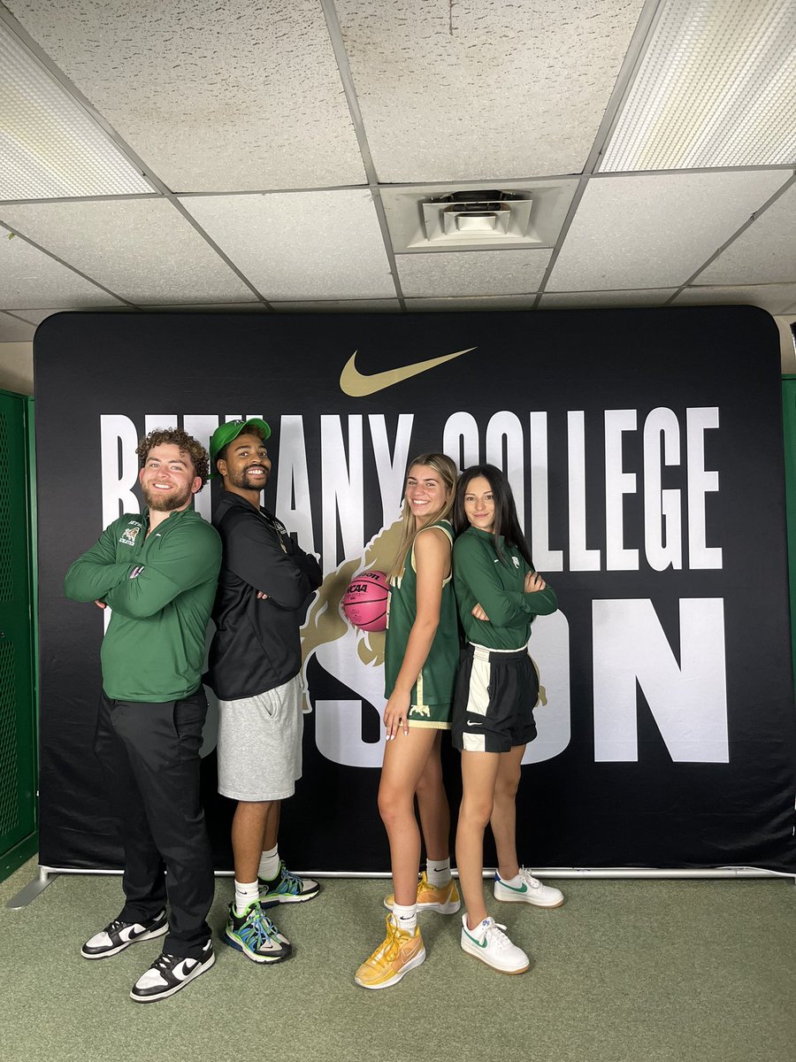 Ally Thomas tweet media