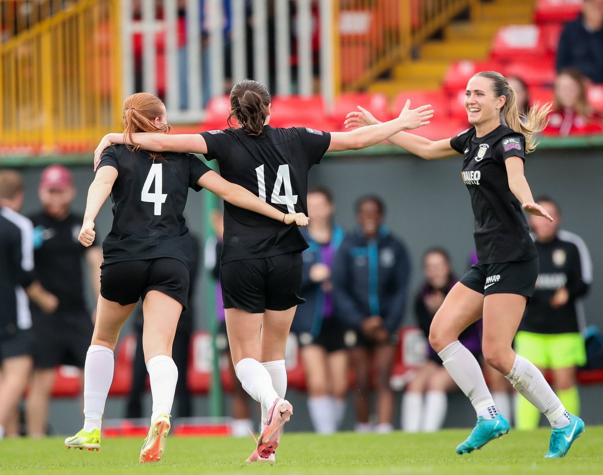FAIreland's tweet photo. Will reigning Cup Champions Athlone Town make it to the Final once again?
40 minutes left in this one ๐ https://t.co/a7aJajV1hT
#FAICup | #SLIATH https://t.co/kPgSjiEo9a