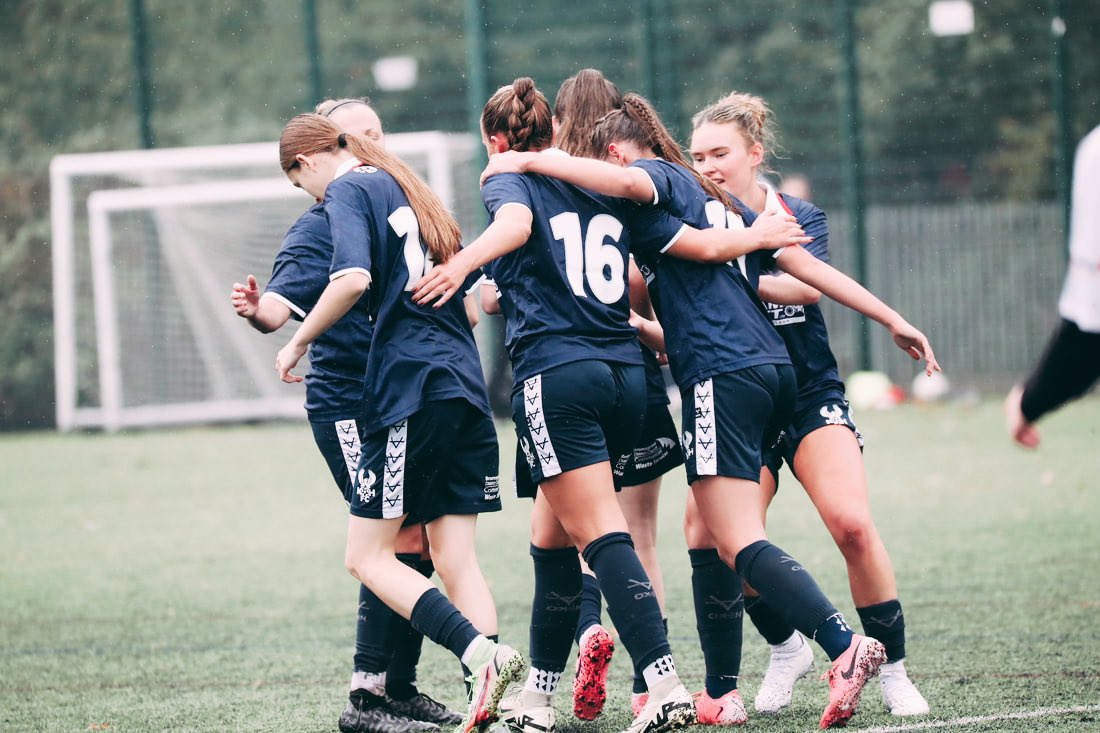harrierswomen's tweet photo. Starting off our @AdobeWFACup campaign with a 9-0 win 🦅

#Harriers | @CliveJonespr 📸 https://t.co/rDAUgGbLuG