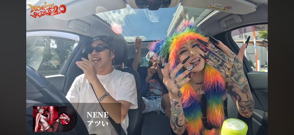 GIRIGIRIHAPPYY's tweet photo. NENEのカラオケドライブはアツいって🔥
新しいアルバムのヘビーのMVもうすぐでるっぽくてまじ楽しみ https://t.co/3MrW4eFgnn