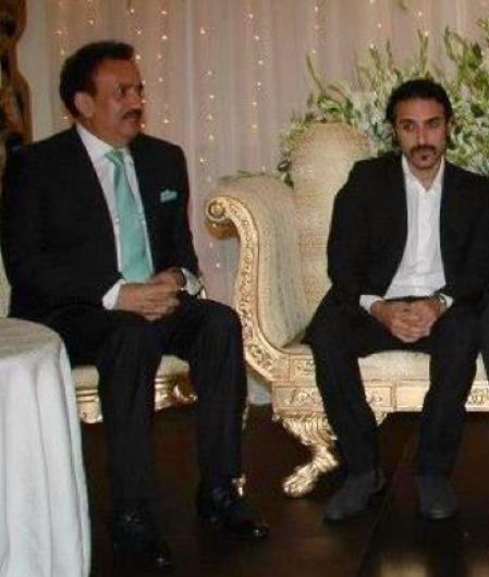 AliRehmanMalik3's tweet photo. 12 years ago with my late Father. https://t.co/e1euliYw5T