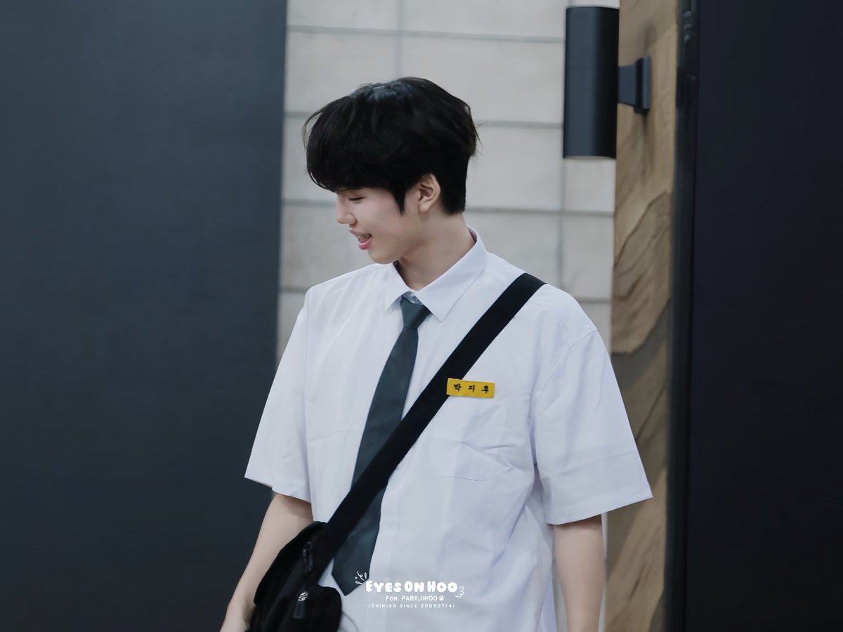 240922
교복지후🫳🏻
#박지후 #PARKJIHOO
#이븐 #EVNNE