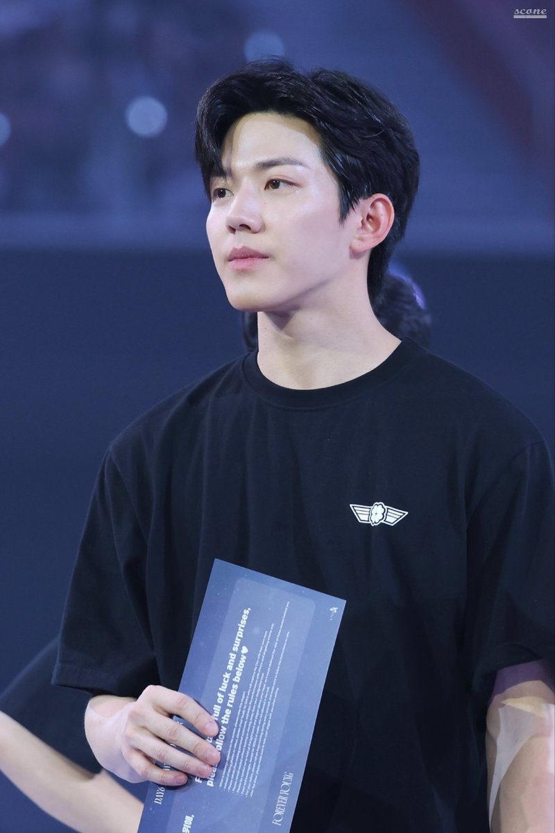 scone_zz's tweet photo. 240922 FOREVER YOUNG #도운 #DOWOON https://t.co/VsUa4gZ79N
