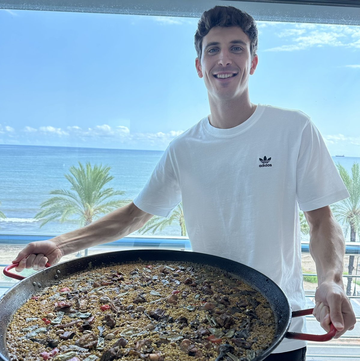 +3 points 🦁, +3 wins ✅, +1 paella 🥘 (so big it counts like 3 paellas, check last picture) 👋😋