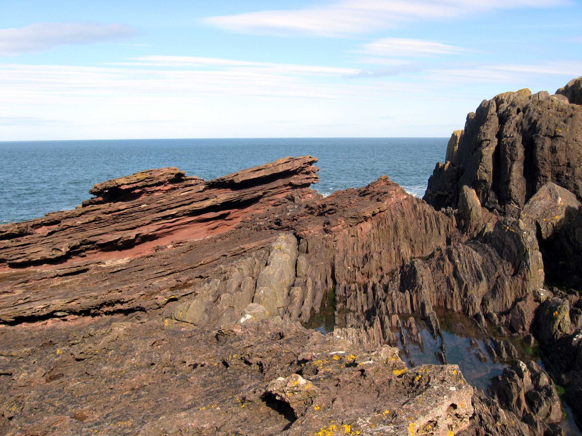 At Siccar Point, James Hutton unveiled Earth's deep time, laying the foundation of modern geology. An inspiration for us at terrahutton.io as we begin our journey to transform resource visualization with cutting-edge 3D tools. #Mining #Geology #3DVisualization